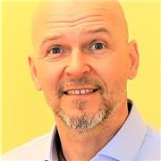 Mentalcoach der Menschen in unterschiedlichen Bereichen der Persönlichkeitsentwicklung unterstützt